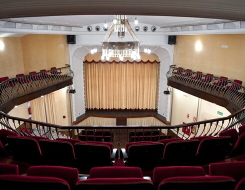 Teatro OLIVARES VEAS