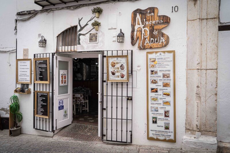 RESTAURANTES, BARES Y MESONES